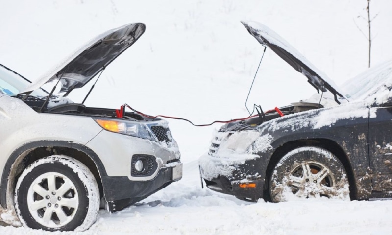 Зимний запуск автомобиля: севший аккумулятор