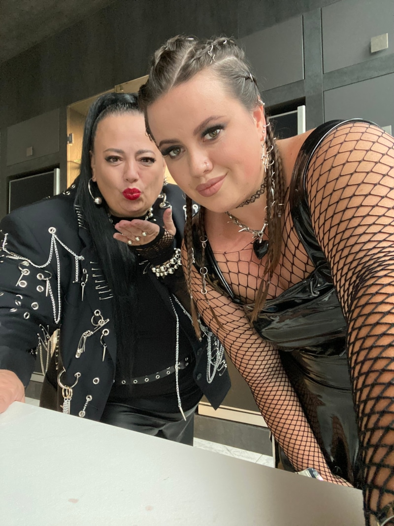 Алина и Елена Садиковы