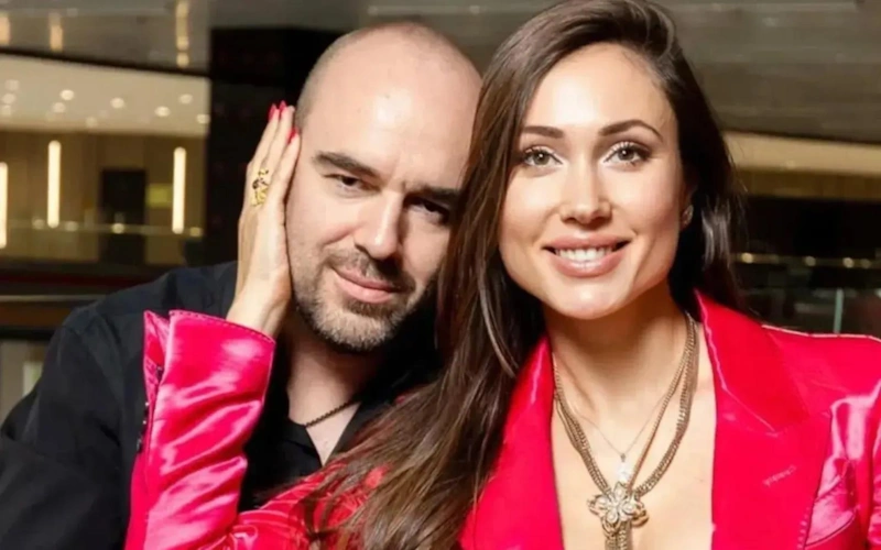 Елена Товстик пишет бывшему мужу письма кровью 