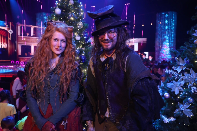 Виктория Исакова и Александр Петров в ролях лисы Алисы и кота Базилио Виктория Исакова и Александр Петров в ролях лисы Алисы и кота Базилио