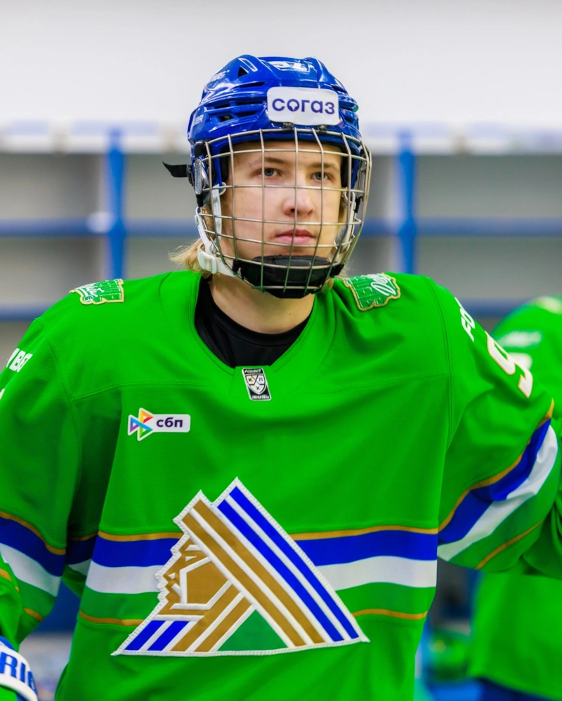 Нападающий ХК «Салават Юлаев» Александр Жаровский 