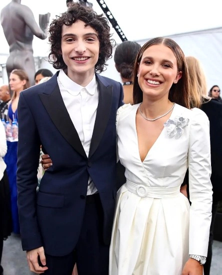 Финн Вулфхард и Милли Бобби Браун Финн Вулфхард и Милли Бобби Браун