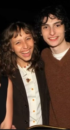 Финн Вулфхард и Элси Рихтер Финн Вулфхард и Элси Рихтер