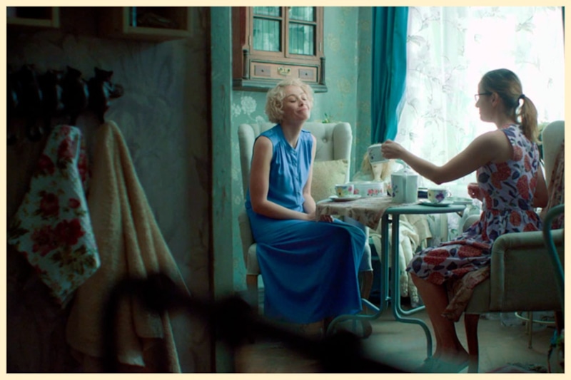 Кадр из сериала «Коммуналка»