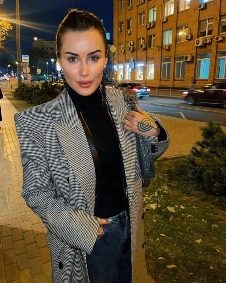 Тина Канделаки — татуировка