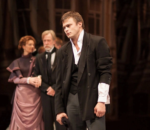 Иван Батарев в театре