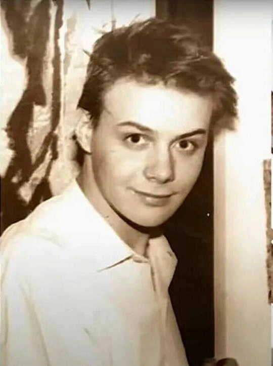 Игорь Николаев в молодости Игорь Николаев в молодости