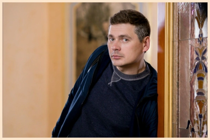 Кадр из сериала «Шрам» Кадр из сериала «Шрам»