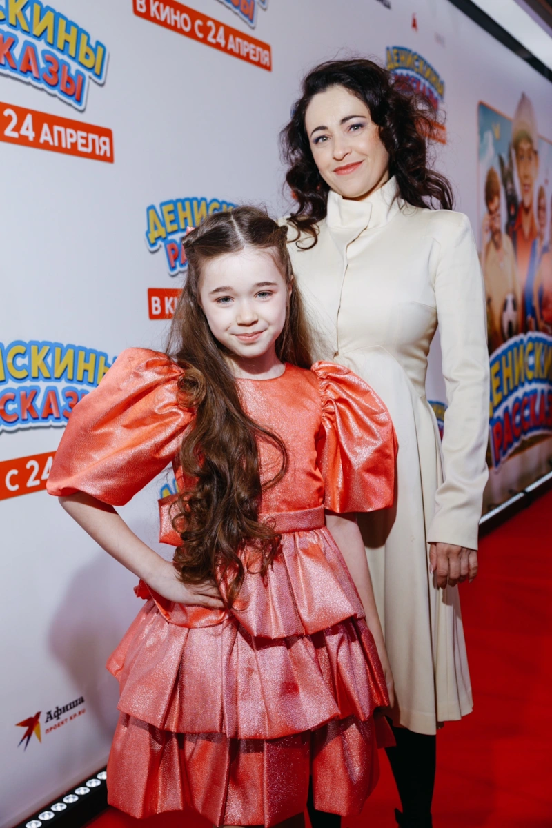 Любовь Тихомирова с дочерью Любовь Тихомирова с дочерью