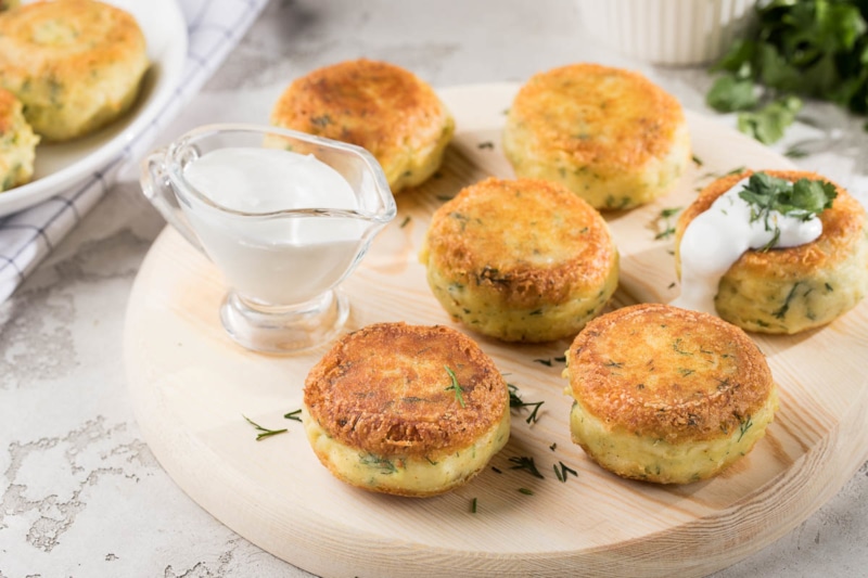 Картофельные котлеты с сыром: домашняя подача Картофельные котлеты с сыром: домашняя подача