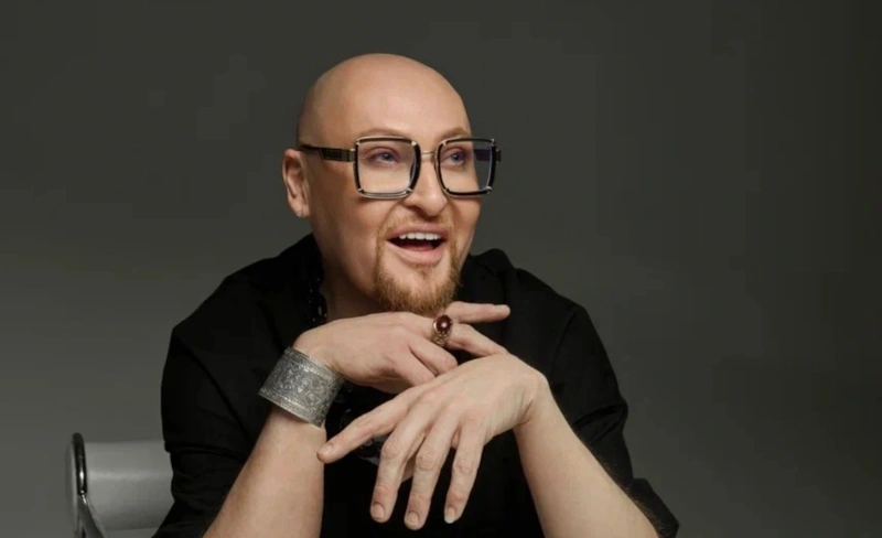 Шура меняет зубы в девятый раз Шура меняет зубы в девятый раз