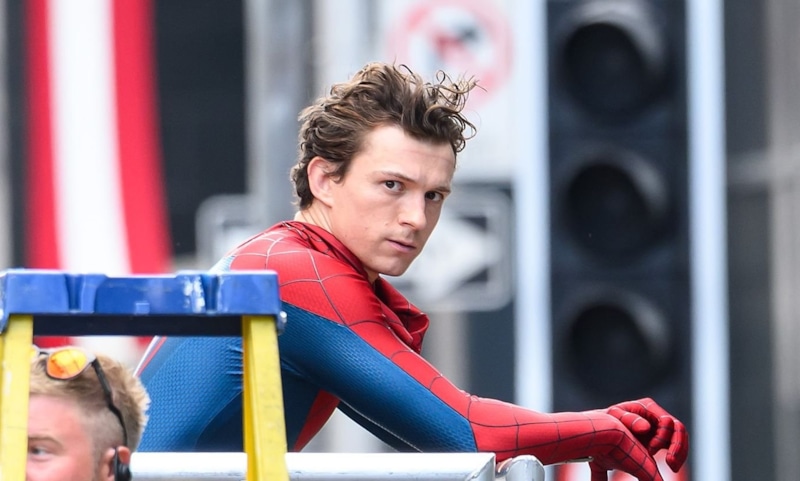 Тома Холланда массово травят после исповеди Долиной Тома Холланда массово травят после исповеди Долиной