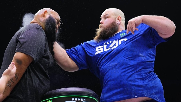 Вася Пельмень на чемпионате по пощечинам в Америке