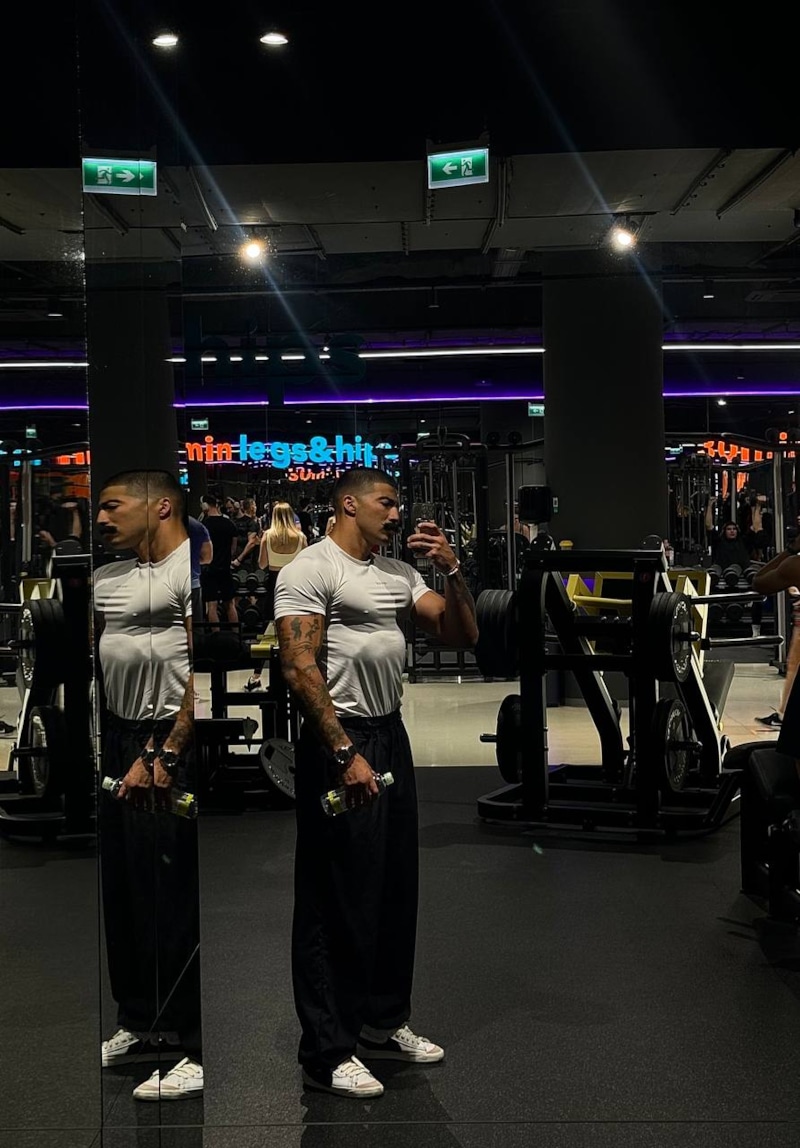 Мастер спорта по стритлифтингу и чемпион мира Фаррух Худайбергенов