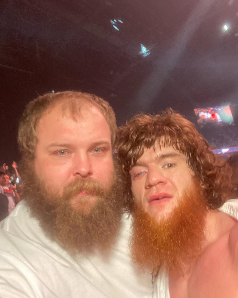 Вася Пельмень и Шара Буллет