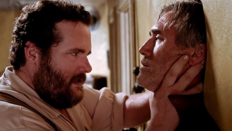 Антуан Бертран и Рой Дюпюи в фильме «Поцелуй меня как любовник» Антуан Бертран и Рой Дюпюи в фильме «Поцелуй меня как любовник»