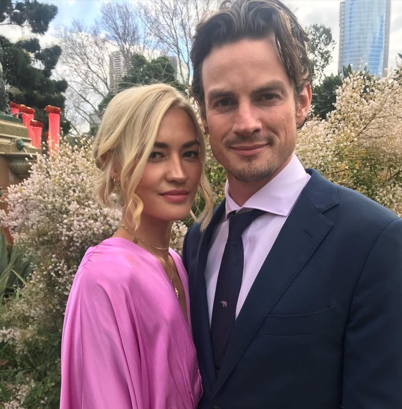 Люк Кук и Кара Уилсон