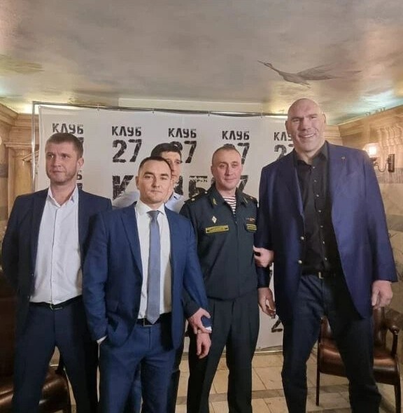 Генерал-майор Росгвардии Константин Рябых и Николай Валуев