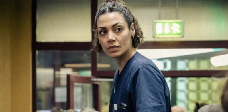 Хейли Луиз Джонс в сериале «Берлинская неотложка» Хейли Луиз Джонс в сериале «Берлинская неотложка»