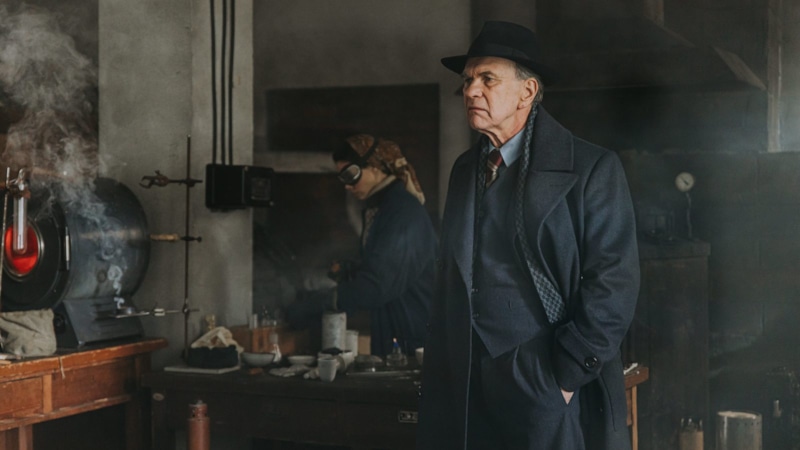 Алексей Гуськов в образе Авраамия Завенягина в сериале «Атом» Алексей Гуськов в образе Авраамия Завенягина в сериале «Атом»