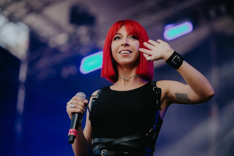 Cолистка группы LASCALA Аня Грин