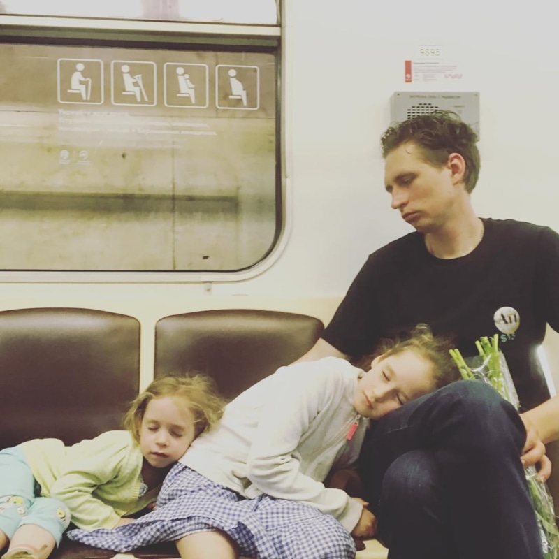 Роман Фомин с детьми