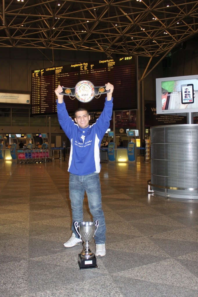 Чемпион мира по тайскому боксу Алишер Хасанов Чемпион мира по тайскому боксу Алишер Хасанов