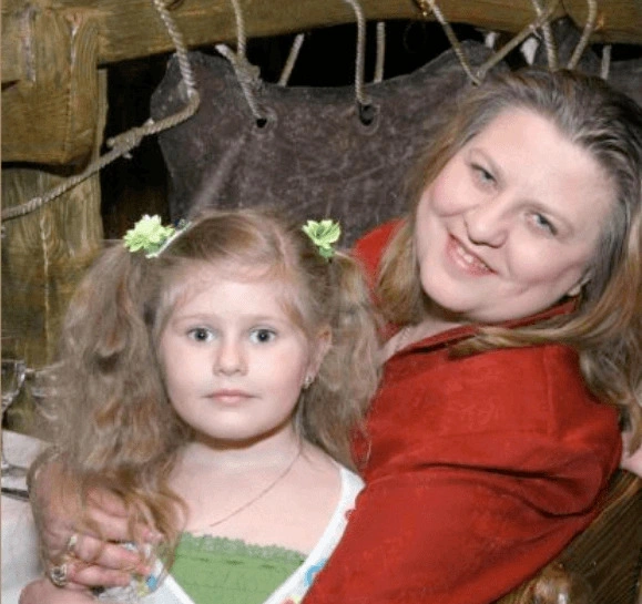 Лера Огонёк и Катя Огонёк