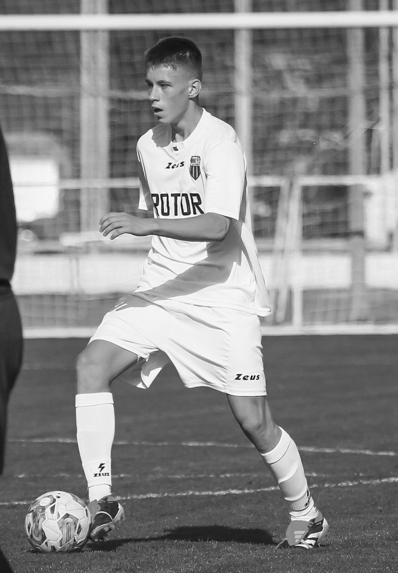 Воспитанник волгоградского футбольного клуба «Ротор» Максим Семенов Воспитанник волгоградского футбольного клуба «Ротор» Максим Семенов