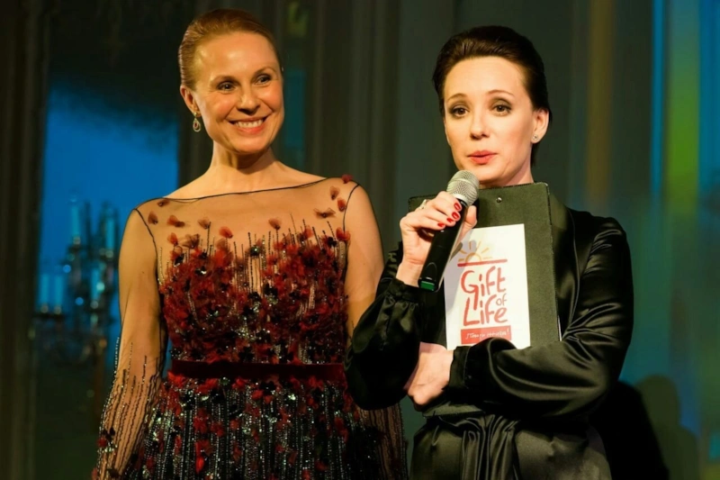 Дина Корзун и Чулпан Хаматова Дина Корзун и Чулпан Хаматова