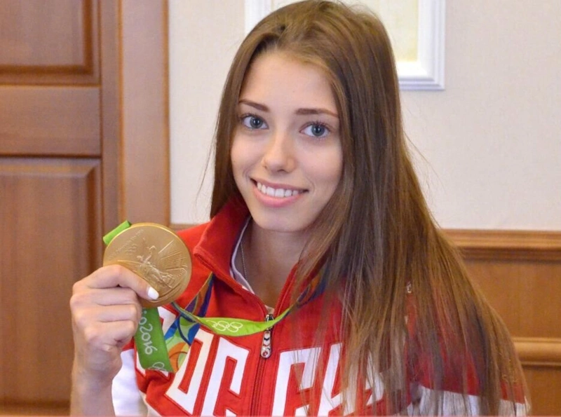 Вера Бирюкова и медаль Олимпиады
