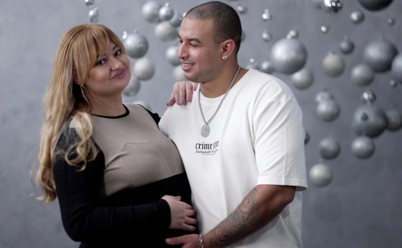 Участница шоу «Беременна в 45» Олеся из Санкт-Петербурга с мужем Дали