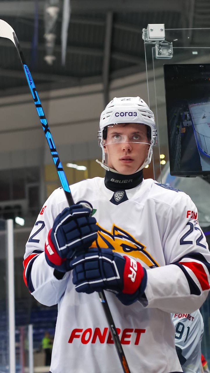 Хоккеист «Металлурга» Данила Юров Хоккеист «Металлурга» Данила Юров