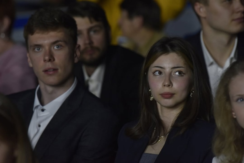 Данила Юров и его девушка Данила Юров и его девушка