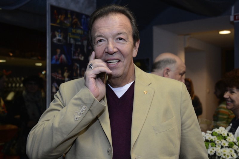 Женившийся 16 раз актер Новиков попал в больницу