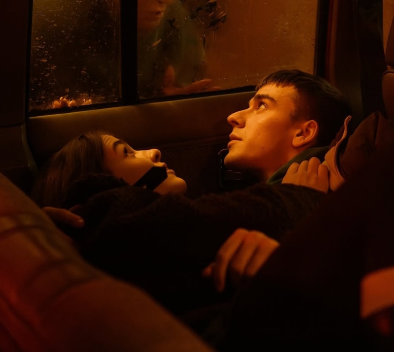 Нелли Хапёрская и Кирилл Русин в мелодраме «Мужу привет»