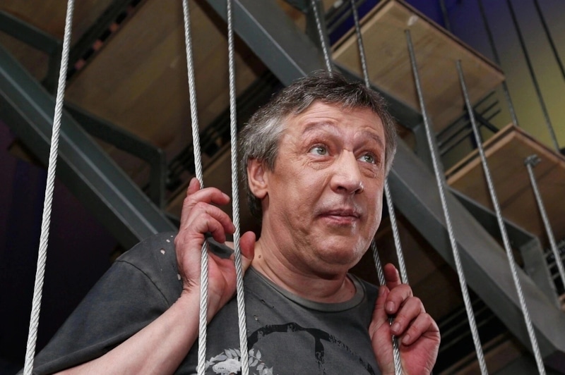 Ефремов «накрывает поляну» в колонии перед выходом на свободу