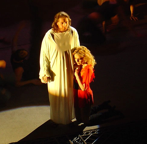 Ольга Моховая в роли Марии Магдалины в рок-опере «Иисус Христос — суперзвезда»