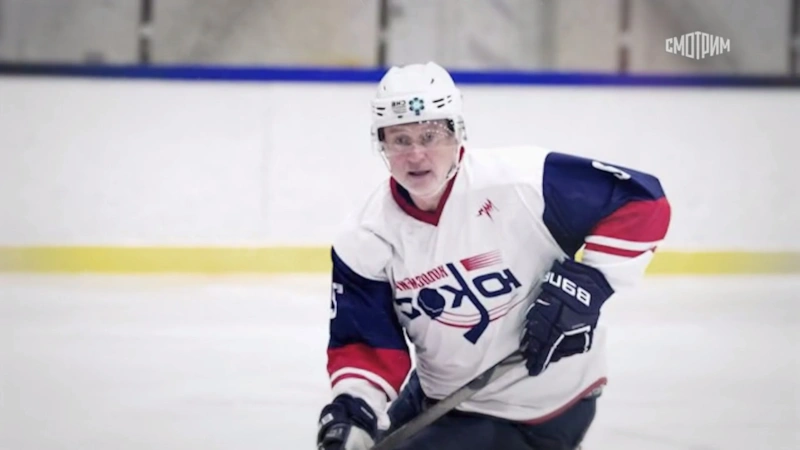 Новосибирский хоккеист Лев Чубаров