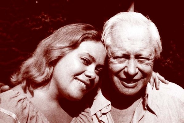 Екатерина Образцова и дед Сергей Образцов Екатерина Образцова и дед Сергей Образцов