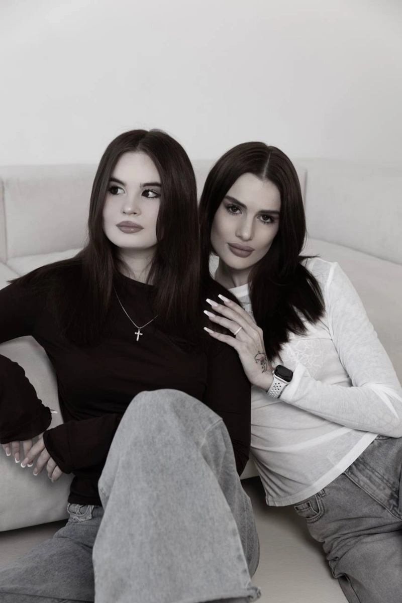 Полина Аракелян и Карина Аракелян