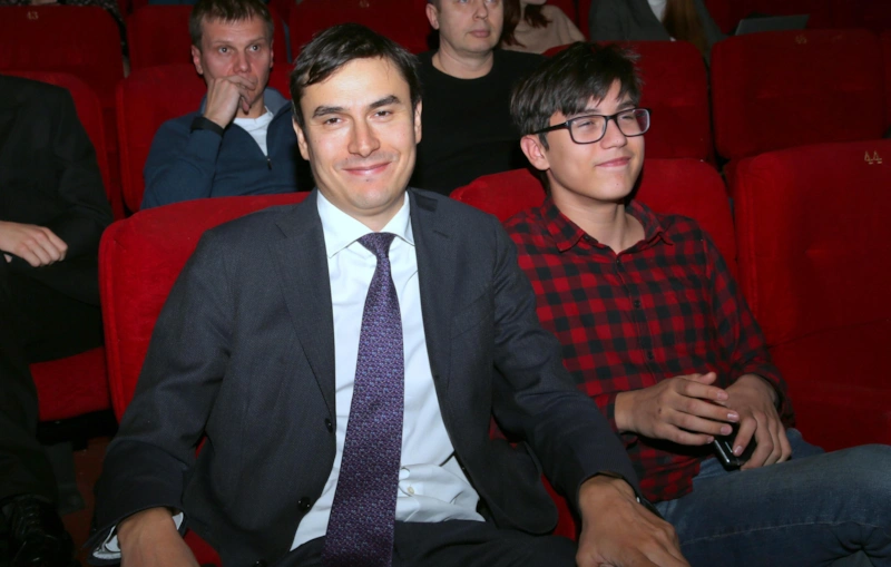 Сергей Шаргунов похоронил трагически погибшего сына Сергей Шаргунов похоронил трагически погибшего сына