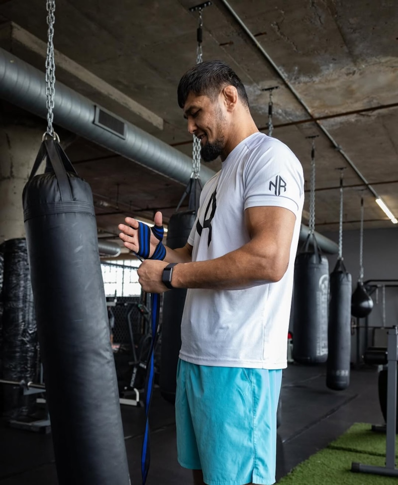 Боксер и боец ММА Нурсултон Рузибоев Боксер и боец ММА Нурсултон Рузибоев