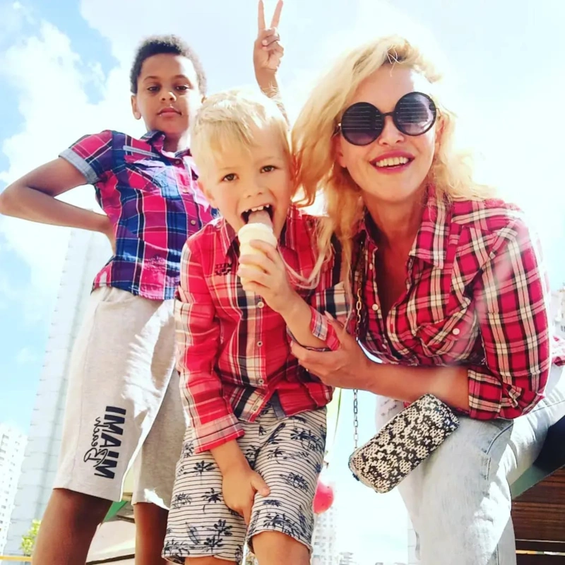 Евгения Лютая с сыновьями