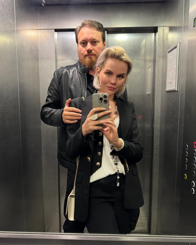 Алиса Вокс с мужем