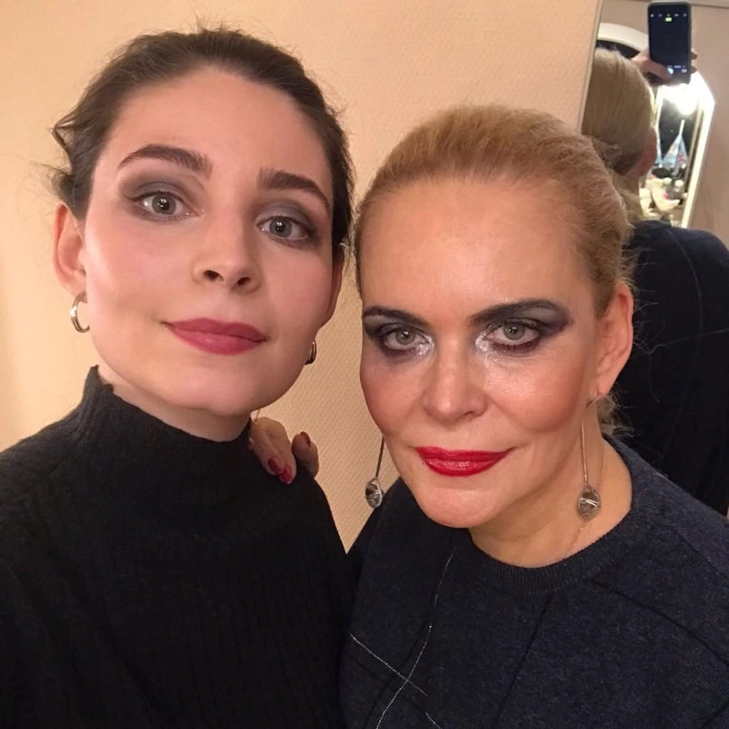 Алена Яковлева с дочерью