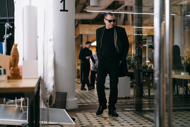 Кадр со съемок сериала «Первый номер»