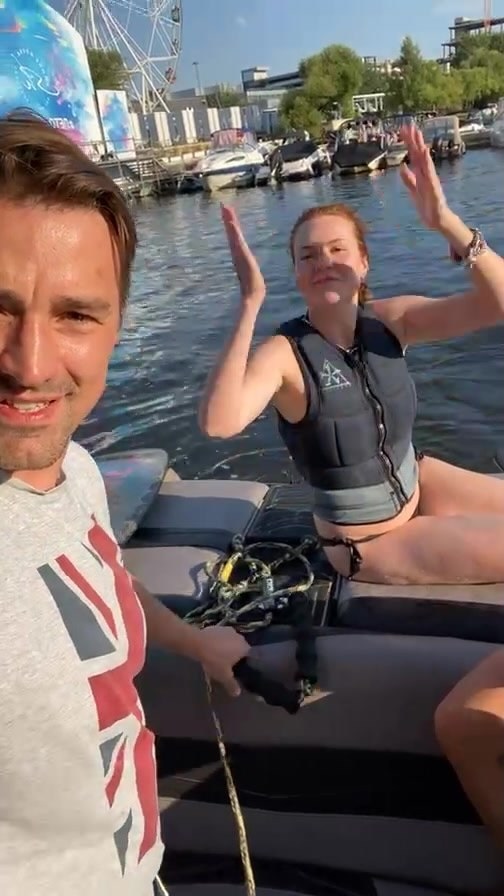 Михаил Данилюк и жена Алена Фалалеева Михаил Данилюк и жена Алена Фалалеева