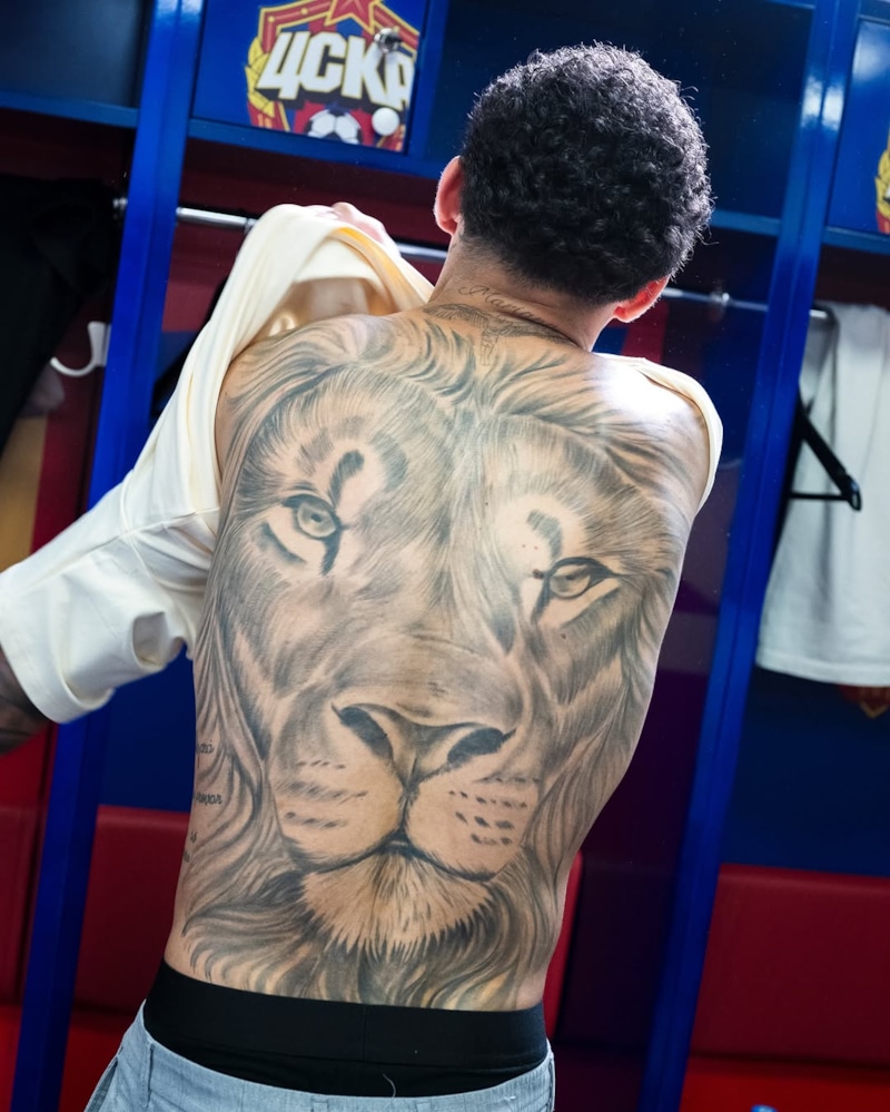 Тату Матеуса Алвеса