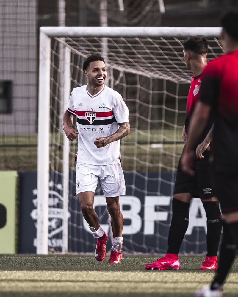 Полузащитник клуба «Сан-Паулу»